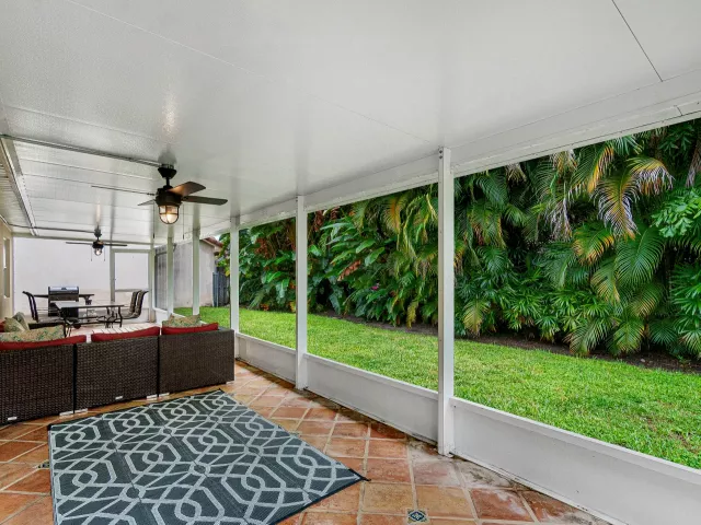 3-bedroom home for rent in Delray Beach - 3703 S LANCEWOOD Place - MondialRealty