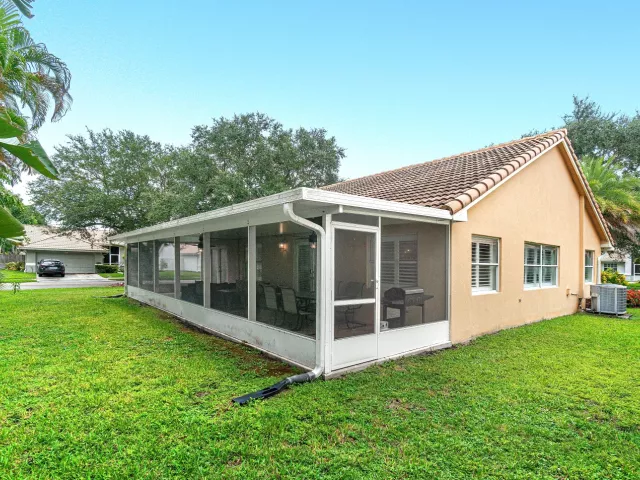 3-bedroom home for rent in Delray Beach - 3703 S LANCEWOOD Place - MondialRealty