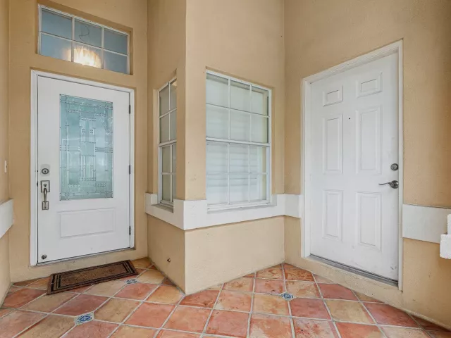 3-bedroom home for rent in Delray Beach - 3703 S LANCEWOOD Place - MondialRealty