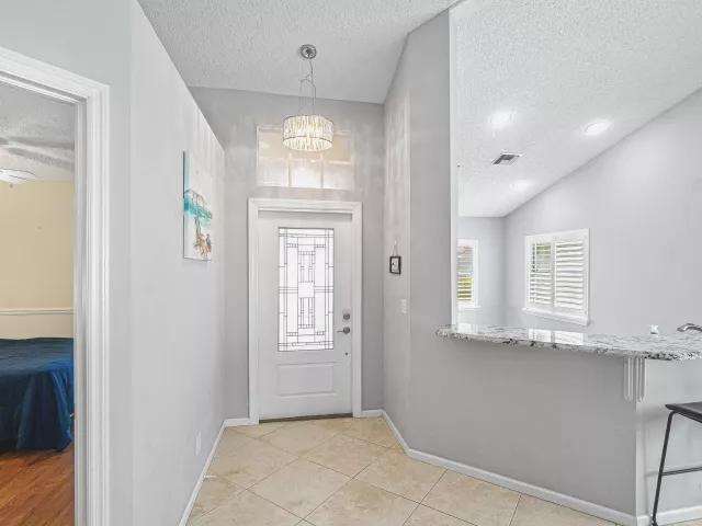 3-bedroom home for rent in Delray Beach - 3703 S LANCEWOOD Place - MondialRealty