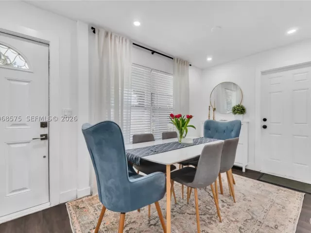 3-bedroom home for sale in Hollywood - 2851 Washington St - MondialRealty