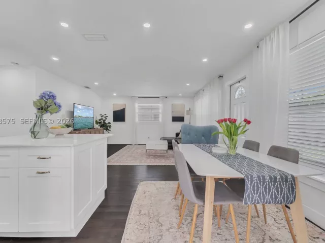 3-bedroom home for sale in Hollywood - 2851 Washington St - MondialRealty