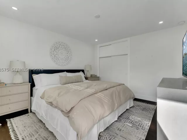 3-bedroom home for sale in Hollywood - 2851 Washington St - MondialRealty