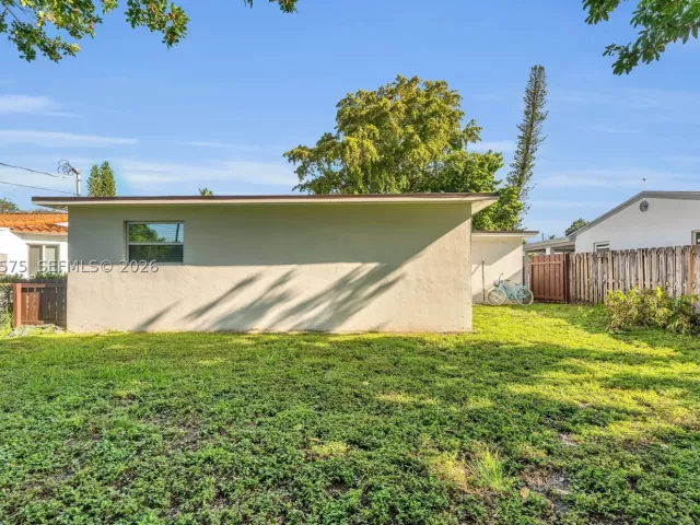 3-bedroom home for sale in Hollywood - 2851 Washington St - MondialRealty