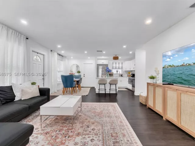3-bedroom home for sale in Hollywood - 2851 Washington St - MondialRealty
