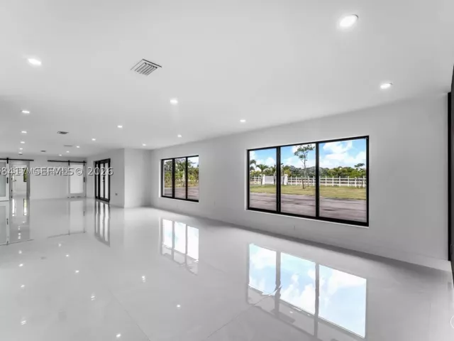 4-bedroom home for sale in Homestead - 29855 SW 208th Ave - MondialRealty