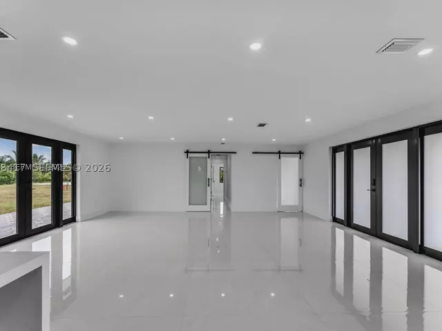 4-bedroom home for sale in Homestead - 29855 SW 208th Ave - MondialRealty