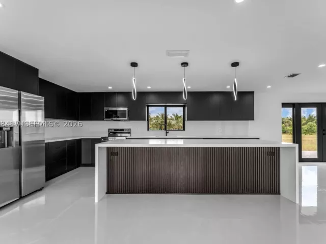 4-bedroom home for sale in Homestead - 29855 SW 208th Ave - MondialRealty
