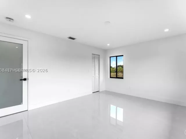 4-bedroom home for sale in Homestead - 29855 SW 208th Ave - MondialRealty