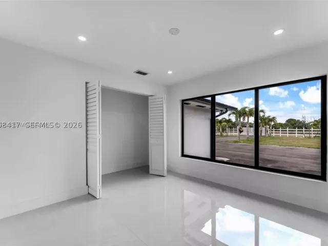 4-bedroom home for sale in Homestead - 29855 SW 208th Ave - MondialRealty