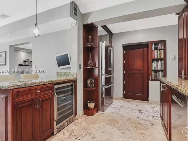 4-bedroom home for rent in Miami - 111 SW 29th Rd - MondialRealty
