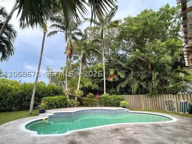 4-bedroom home for rent in Miami - 111 SW 29th Rd - MondialRealty