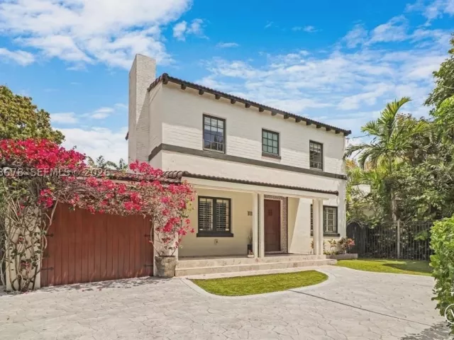 4-bedroom home for rent in Miami - 111 SW 29th Rd - MondialRealty