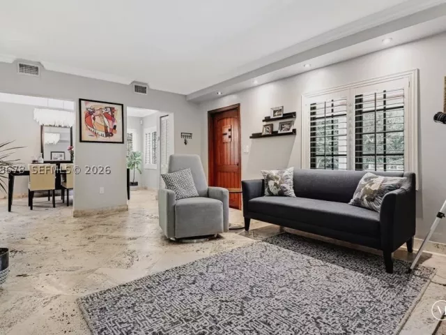 4-bedroom home for rent in Miami - 111 SW 29th Rd - MondialRealty