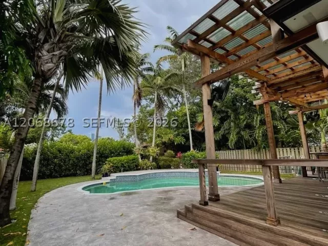 4-bedroom home for rent in Miami - 111 SW 29th Rd - MondialRealty