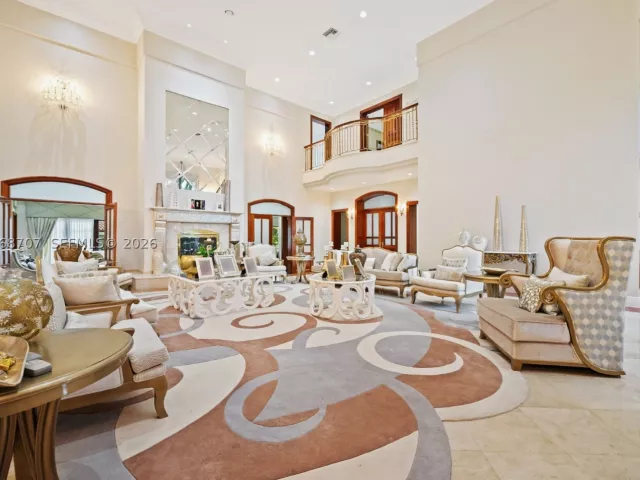 7-bedroom home for sale in Coral Gables - 7701 Old Cutler Rd - MondialRealty