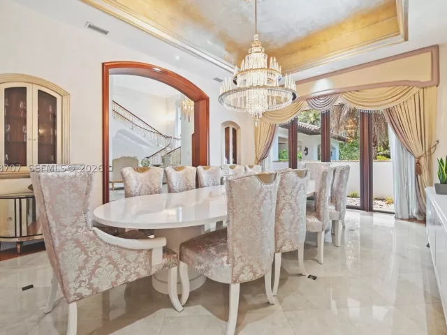 7-bedroom home for sale in Coral Gables - 7701 Old Cutler Rd - MondialRealty