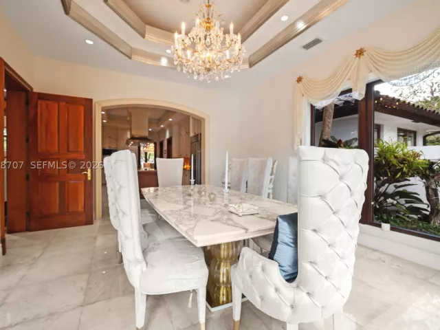 7-bedroom home for sale in Coral Gables - 7701 Old Cutler Rd - MondialRealty
