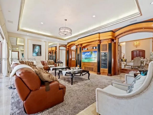 7-bedroom home for sale in Coral Gables - 7701 Old Cutler Rd - MondialRealty