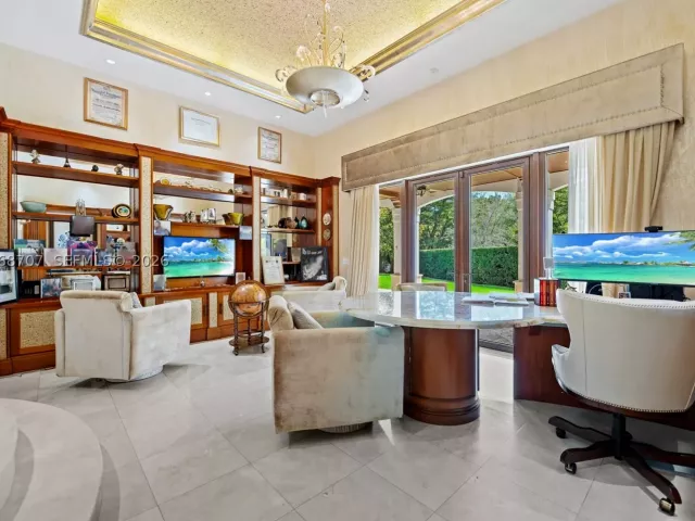 7-bedroom home for sale in Coral Gables - 7701 Old Cutler Rd - MondialRealty
