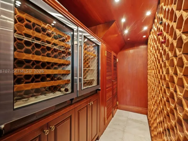 7-bedroom home for sale in Coral Gables - 7701 Old Cutler Rd - MondialRealty