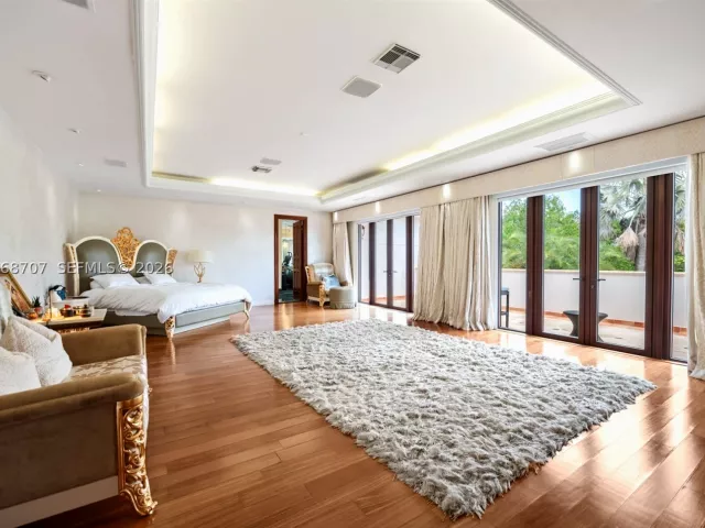 7-bedroom home for sale in Coral Gables - 7701 Old Cutler Rd - MondialRealty