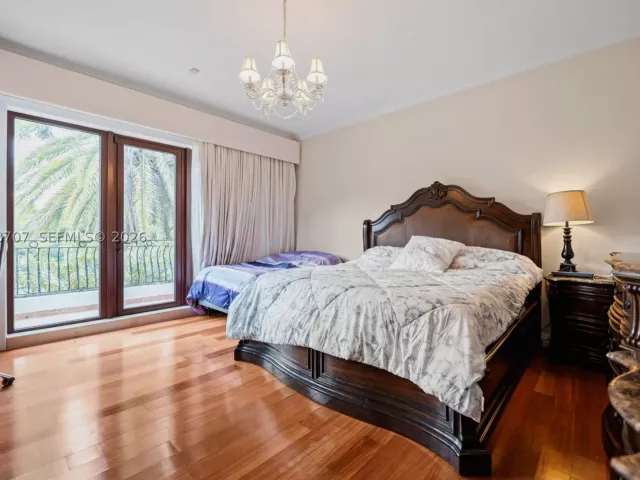 7-bedroom home for sale in Coral Gables - 7701 Old Cutler Rd - MondialRealty