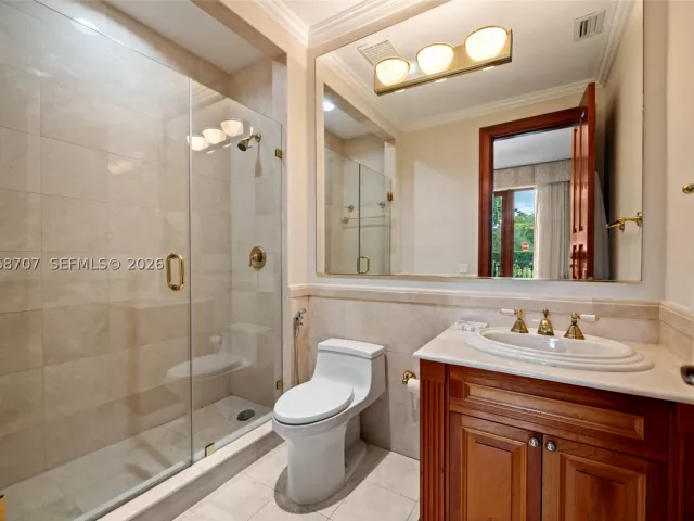7-bedroom home for sale in Coral Gables - 7701 Old Cutler Rd - MondialRealty
