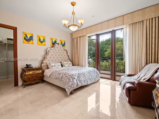 7-bedroom home for sale in Coral Gables - 7701 Old Cutler Rd - MondialRealty