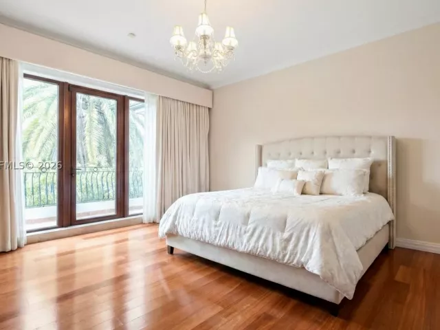 7-bedroom home for sale in Coral Gables - 7701 Old Cutler Rd - MondialRealty