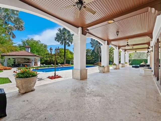 7-bedroom home for sale in Coral Gables - 7701 Old Cutler Rd - MondialRealty