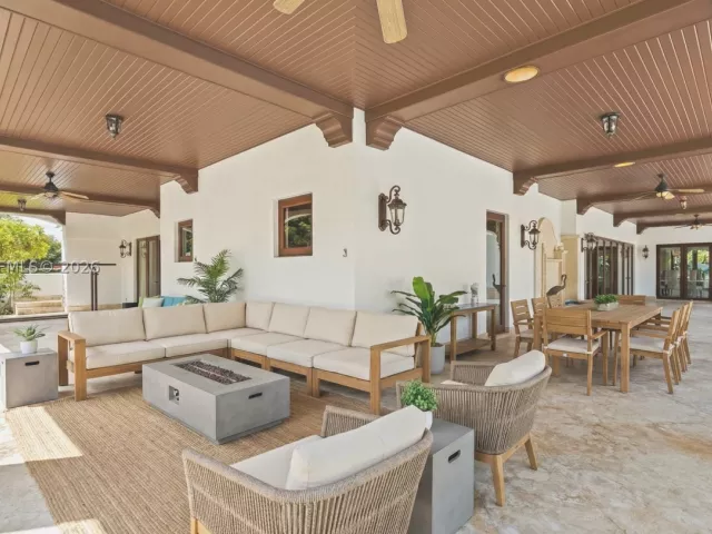 7-bedroom home for sale in Coral Gables - 7701 Old Cutler Rd - MondialRealty