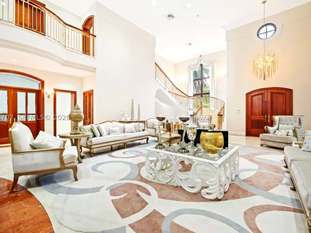 7-bedroom home for sale in Coral Gables - 7701 Old Cutler Rd - MondialRealty