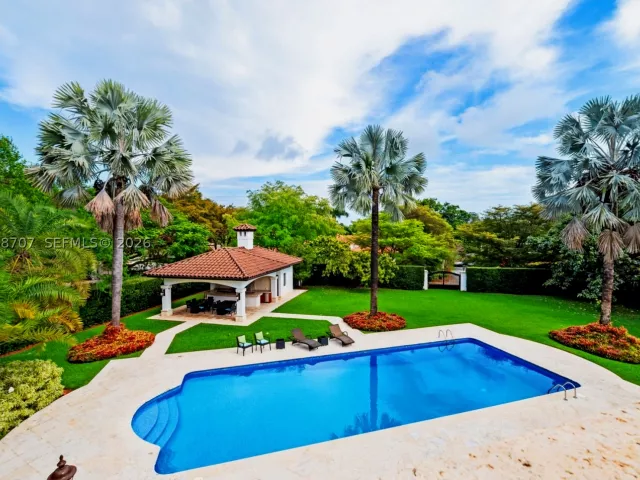 7-bedroom home for sale in Coral Gables - 7701 Old Cutler Rd - MondialRealty