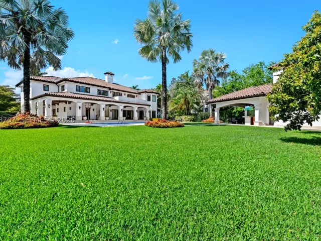7-bedroom home for sale in Coral Gables - 7701 Old Cutler Rd - MondialRealty