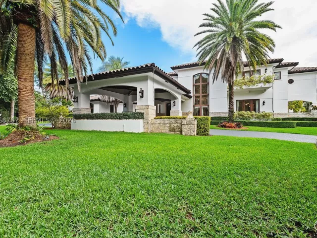 7-bedroom home for sale in Coral Gables - 7701 Old Cutler Rd - MondialRealty