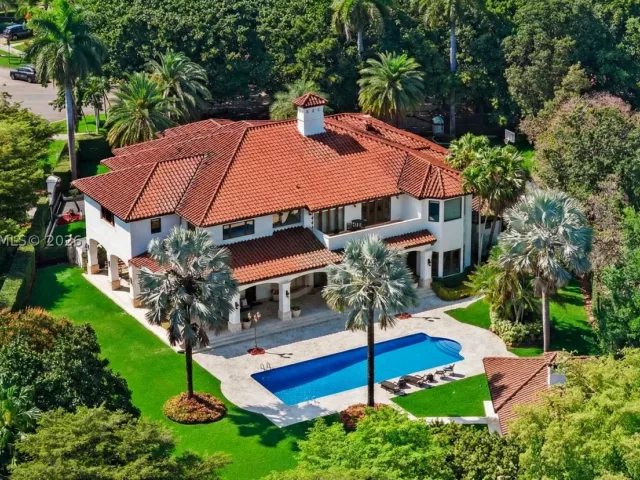 7-bedroom home for sale in Coral Gables - 7701 Old Cutler Rd - MondialRealty