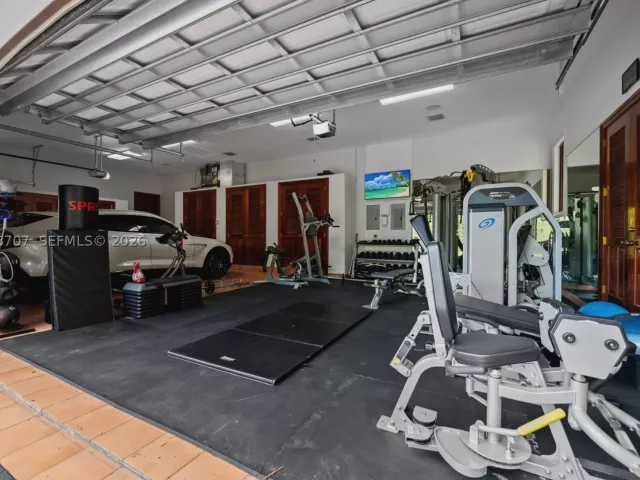 7-bedroom home for sale in Coral Gables - 7701 Old Cutler Rd - MondialRealty