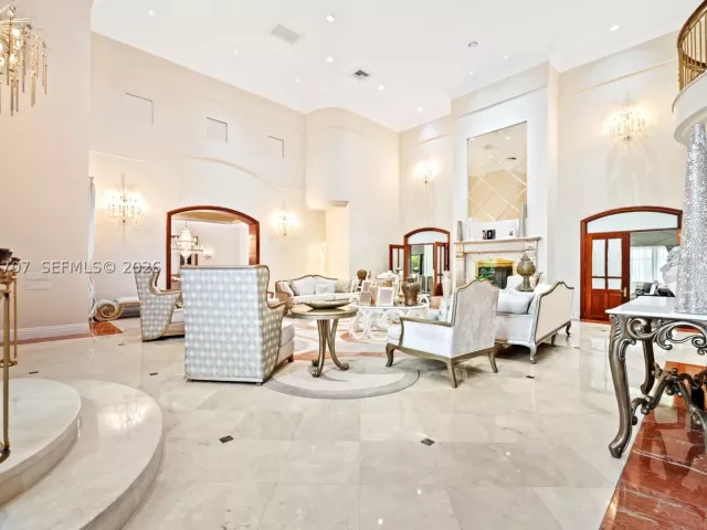7-bedroom home for sale in Coral Gables - 7701 Old Cutler Rd - MondialRealty
