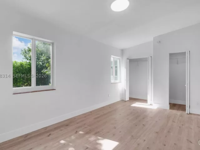 3-bedroom home for sale in Miami - 11445 SW 43rd Ter - MondialRealty