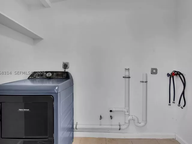 3-bedroom home for sale in Miami - 11445 SW 43rd Ter - MondialRealty
