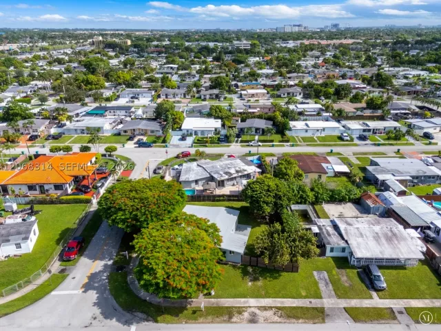 3-bedroom home for sale in Miami - 11445 SW 43rd Ter - MondialRealty
