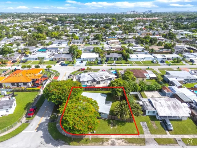 3-bedroom home for sale in Miami - 11445 SW 43rd Ter - MondialRealty