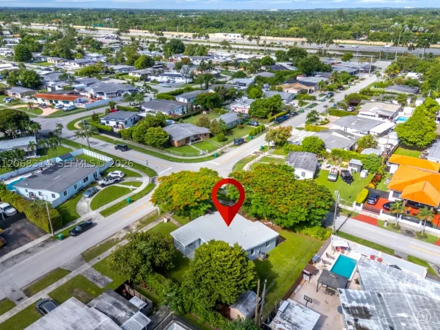 3-bedroom home for sale in Miami - 11445 SW 43rd Ter - MondialRealty