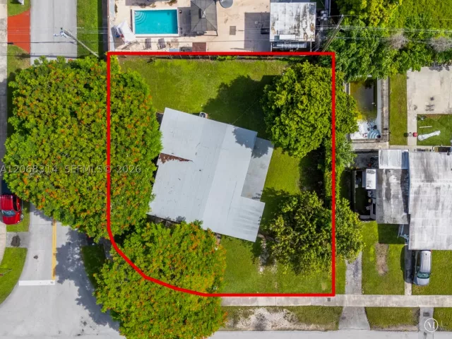 3-bedroom home for sale in Miami - 11445 SW 43rd Ter - MondialRealty