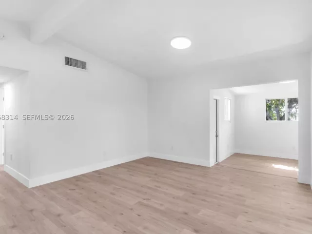 3-bedroom home for sale in Miami - 11445 SW 43rd Ter - MondialRealty