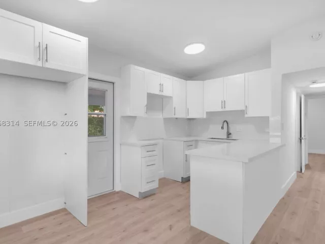 3-bedroom home for sale in Miami - 11445 SW 43rd Ter - MondialRealty