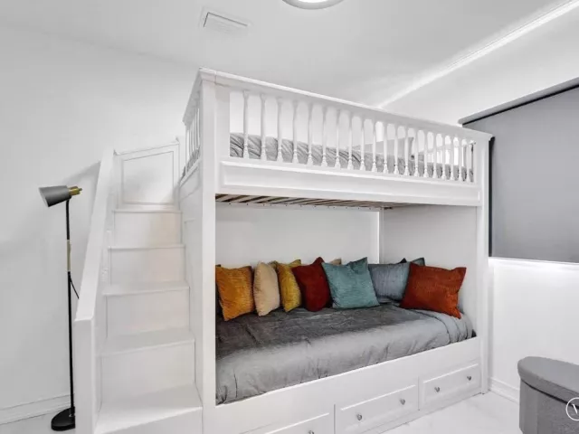 2-bedroom home for rent in Hollywood - 2001 Washington Street - MondialRealty