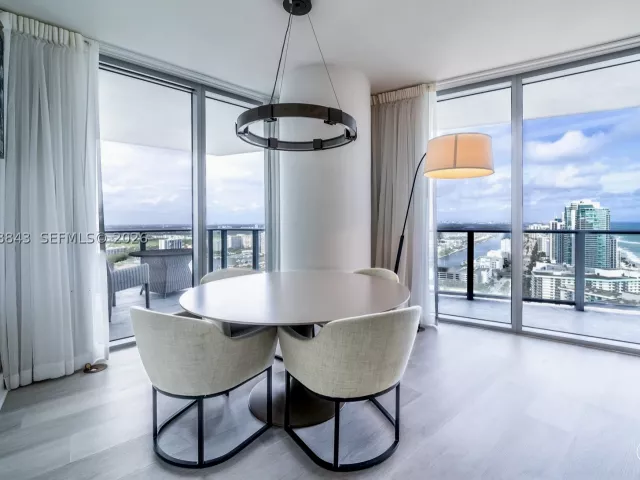 1-bedroom condo for sale in Hollywood - 4111 S Ocean Dr 3112 - MondialRealty