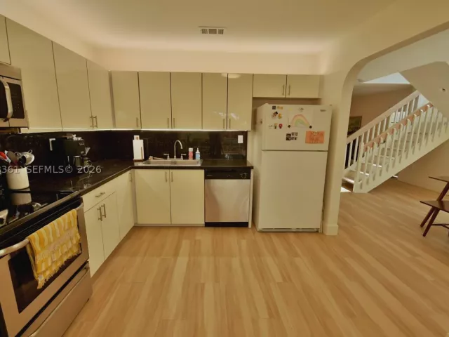 3-bedroom home for sale in Miami - 11732 SW 119th Ter - MondialRealty